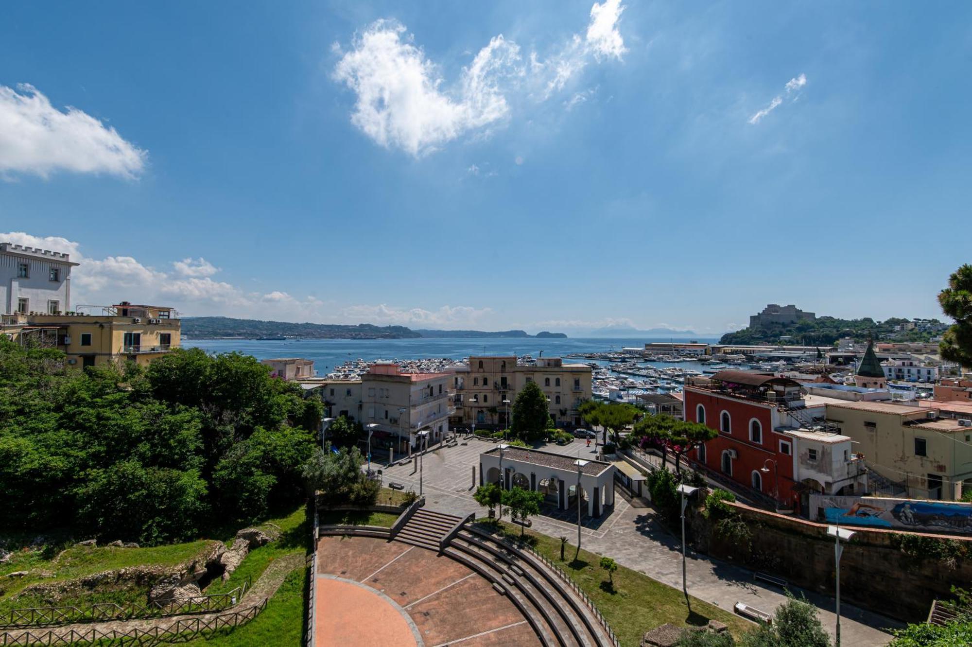 Bed and Breakfast Domus Diana Bacoli Esterno foto